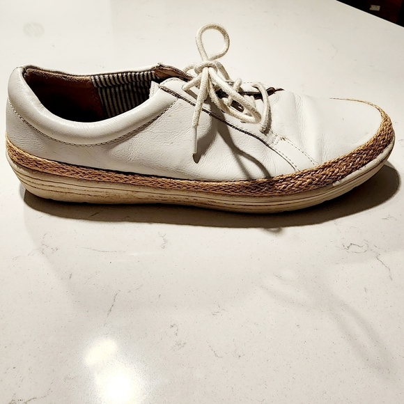 Clark's Collection White Leather Marie Mist Raffia Trim Sneakers Women's 8 EUC - Picture 6 of 9